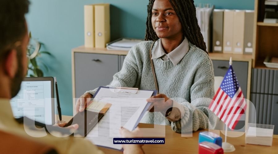 ما هي الوثائق المطلوبة للحصول على تأشيرة أمريكا؟ دليل مبسط 2026